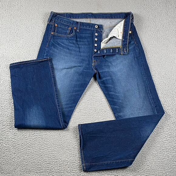 Levi's 501 Original Fit Button Fly Jeans Men's 40x32 Fit (40x30) Medium Wash - Picture 1 of 10